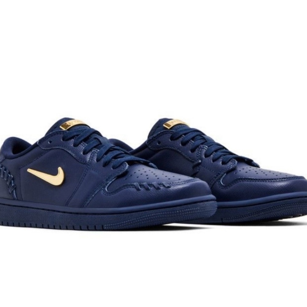 Rare Nike Air Jordan 1 Low Method of Make Midnight Navy woman’s size 7